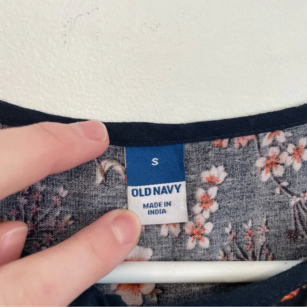 OLD NAVY Puff Sleeve Floral Tiered Swing Blouse Navy Blue Short Sleeve Peasant S